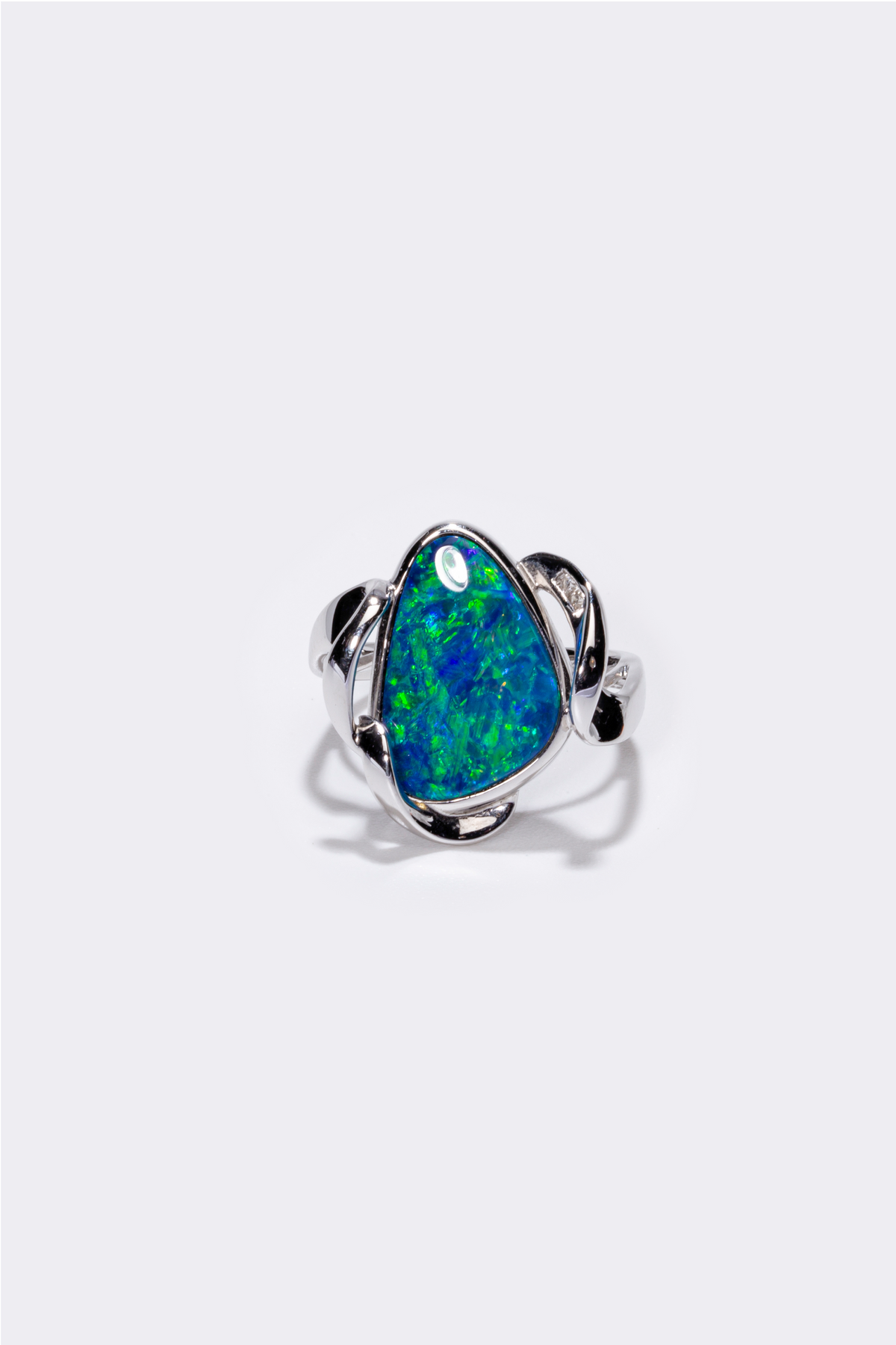 Numen ring