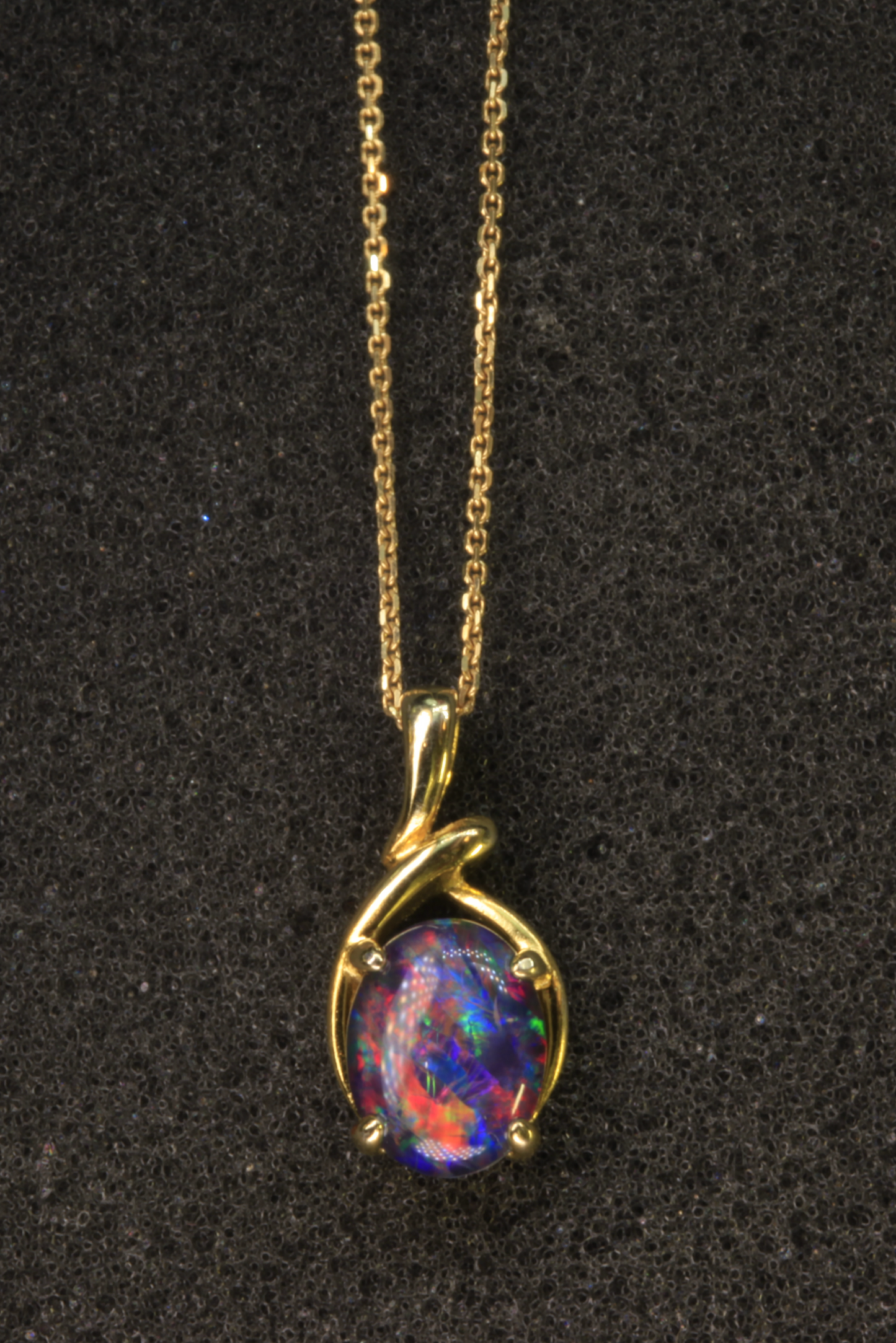 Rinth Pendant