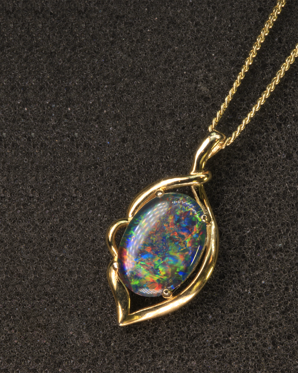 Arctus Pendant