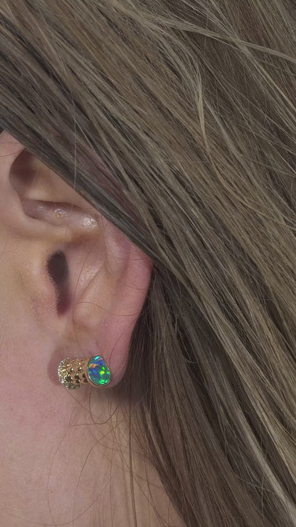 Das Earrings
