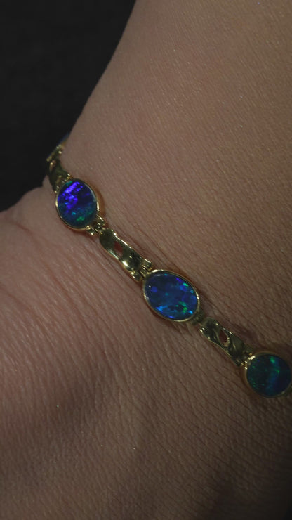 Helme Bracelet
