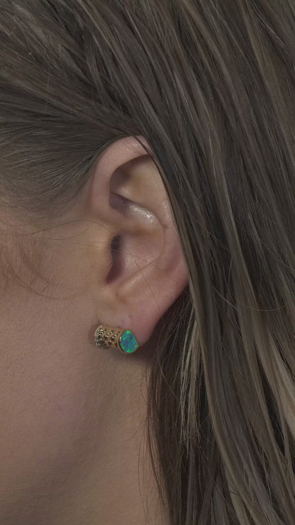 Das Earrings