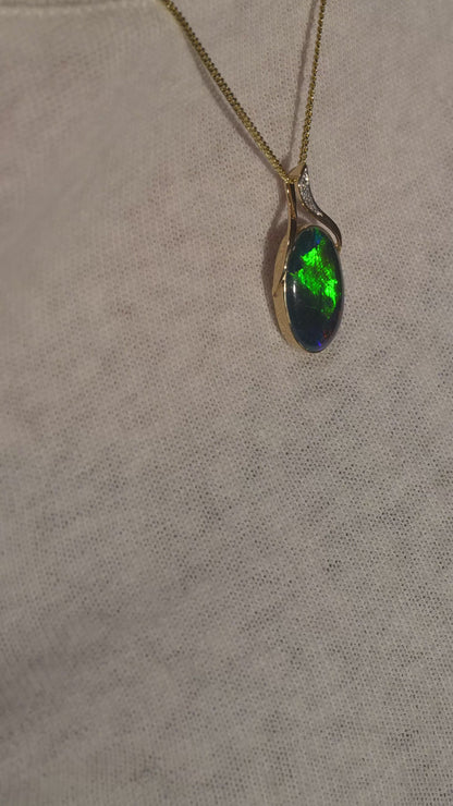 Brin Pendant